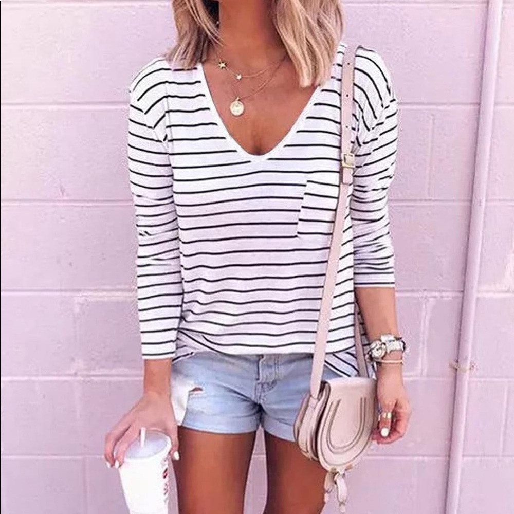 Black & White Striped V-Neck Long Sleeve